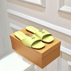 Louis Vuitton Slippers